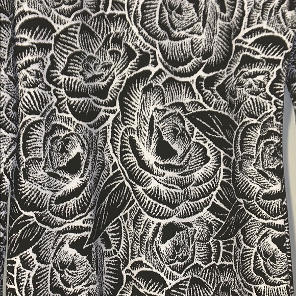 LulaRoe Debbie Dress - Picture 2 of 7